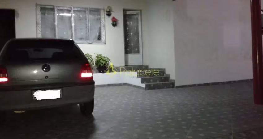 Casa à venda 3 Quartos, 1 Suite, 4 Vagas, 200M², Vila Rica, Pindamonhangaba - SP