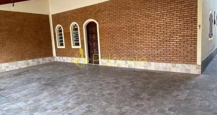 Casa à venda 4 Quartos, 1 Suite, 3 Vagas, 183M², Jardim das Bandeiras, Taubaté - SP
