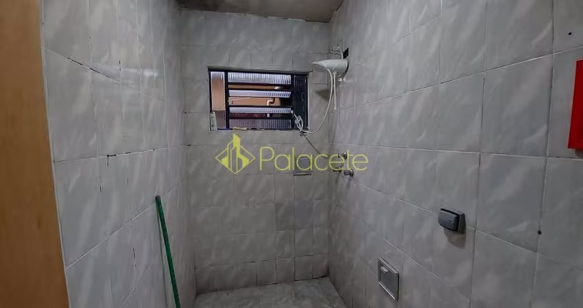 Casa à venda 2 Quartos, 1 Vaga, 200M², Maria Áurea, Pindamonhangaba - SP