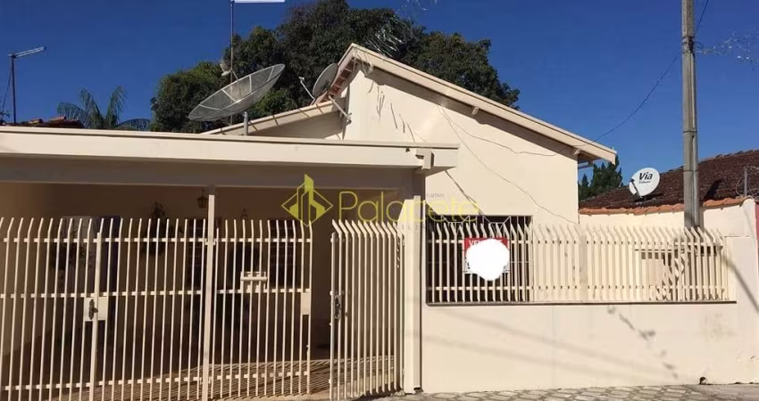 Casa à venda 2 Quartos, 1 Suite, 2 Vagas, 250M², Centro, Tremembé - SP