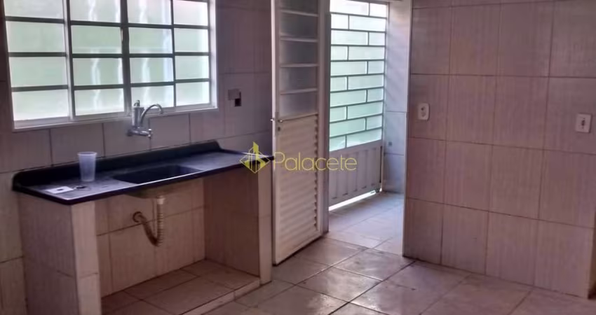 Casa à venda 2 Quartos, 1 Vaga, 5M², Aterrado, Tremembé - SP