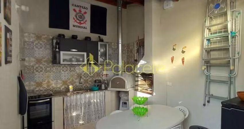 Casa à venda 2 Quartos, 1 Suite, 2 Vagas, 125M², Residencial Estoril, Taubaté - SP