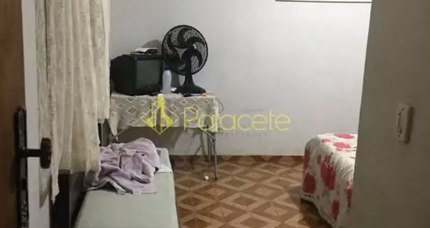 Casa à venda 3 Quartos, 1 Suite, 3 Vagas, 250M², Conjunto Residencial Araretama, Pindamonhangaba -