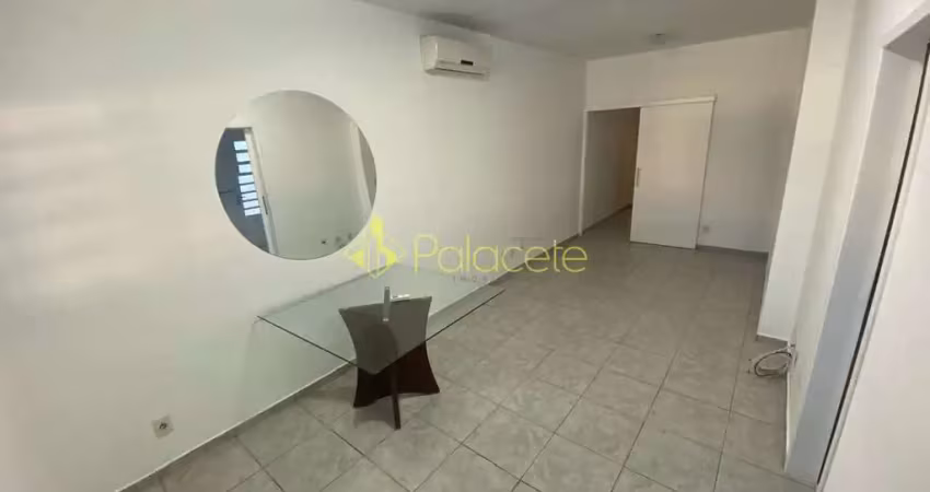 Casa com 3 Dormitórios, Suíte, Armários Planejados, Ar Condicionado e Amplo Espaço Externo em Condo