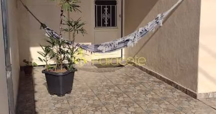 Casa à venda 2 Quartos, 1 Vaga, 125M², Parque Senhor do Bonfim, Taubaté - SP