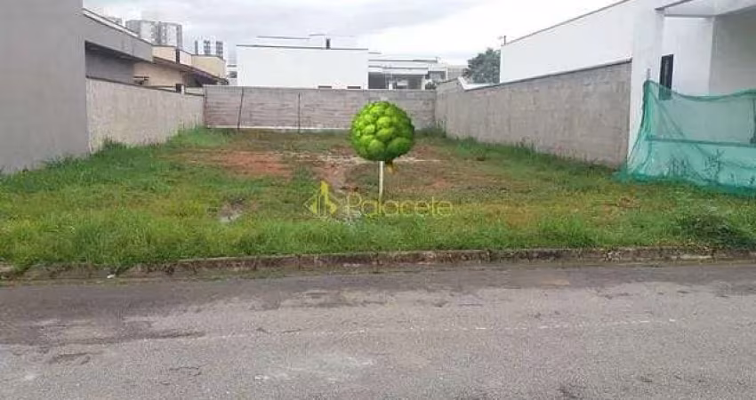 Terreno à venda 300M², Parque Vera Cruz, Tremembé - SP | Condomínio Parque das Araucárias