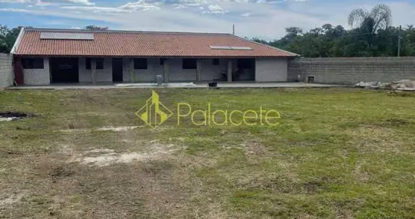 Casa para Locação 2 Quartos, 1 Suite, 6 Vagas, 1000M², Parque Lago Azul, Pindamonhangaba - SP
