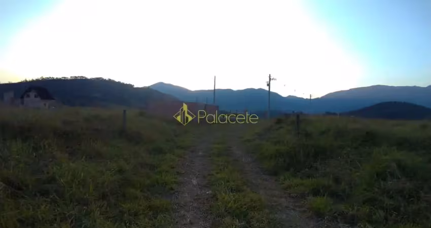 Chácara / sítio à venda no Piracuama, Pindamonhangaba 