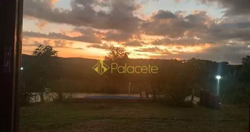 Chácara à venda 4 Quartos, 1 Suite, 5 Vagas, 4500M², Barreiro, Taubaté - SP