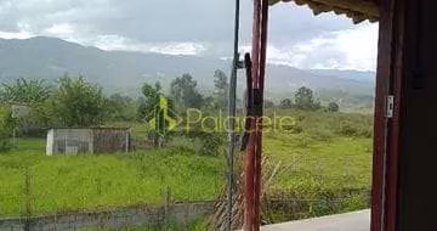 Chácara à venda 2 Quartos, 4 Vagas, 1000M², Mandú, Pindamonhangaba - SP