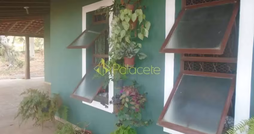 Chácara à venda 3 Quartos, 4 Vagas, 2100M², Goiabal, Pindamonhangaba - SP
