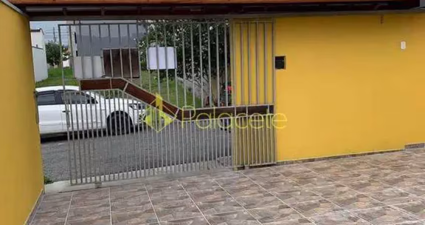 Casa à venda 3 quartos, 1 suite, 2 vagas, 176m², loteamento residencial e comercial flamboyant, pin