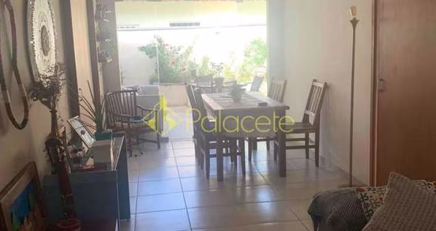 Casa à venda, Alto do Cardoso, Pindamonhangaba, SP