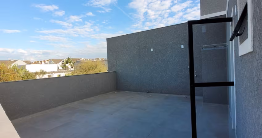 Sobrado com 3 quartos e suíte
