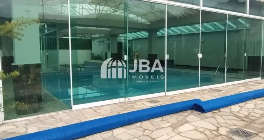 Casa com 3 suítes e piscina no condomínio