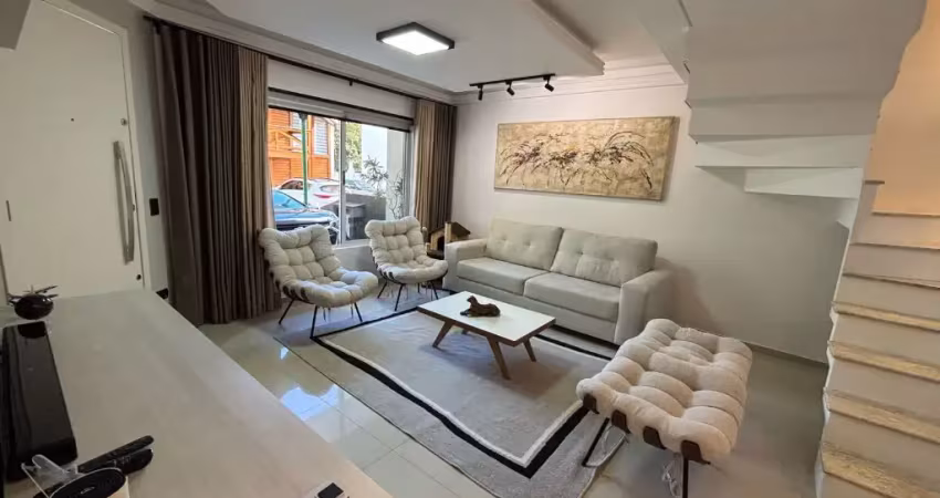 Triplex mobiliado - espaço nos fundos