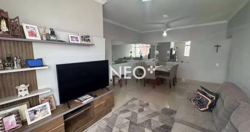 Apartamento com 2 dormitórios, ar-condicionado em todos os cômodos no Boqueirão – Santos