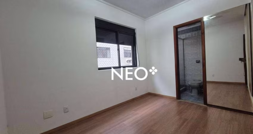 Apartamento com 3 dormitórios à venda, 130 m² por R$ 950.000,00 - Pompéia - Santos/SP