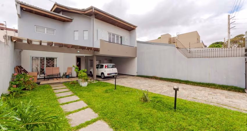 Sobrado com 4 quartos  à venda, 311.00 m2 por R$1200000.00  - Santa Quiteria - Curitiba/PR