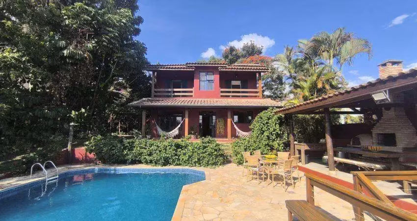 Imovel maravilhoso com piscina e vista magnifica disponivel para locacao!!