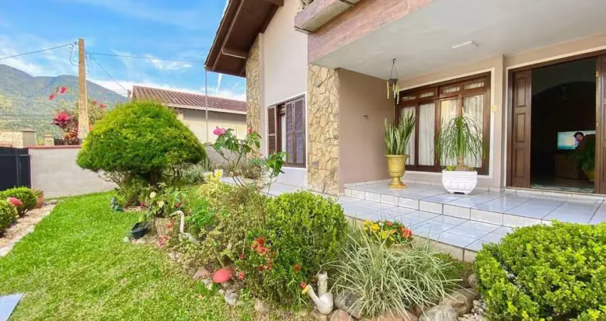 Casa semimobiliada | vila lalau | 4 quartos (2 suítes) | 187m²