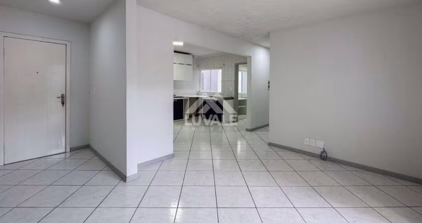 Apto Semimobiliado | Czerniewicz | 3 quartos (1 suíte) | 96m²