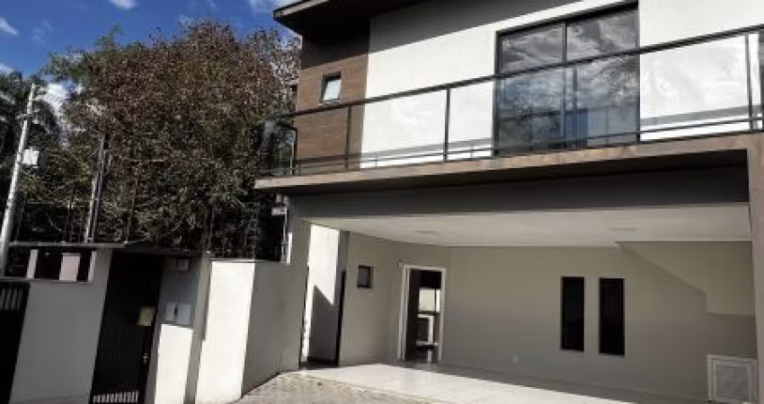 SOBRADO C/ PISCINA CONDOMÍNIO FECHADO 2S + 2Q SÃO MARCOS JOINVILLE SC