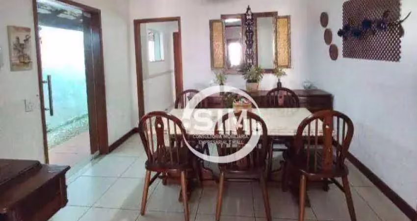 Casa com 4 dormitórios à venda, 290 m² em Jardim Flamboyant - Cabo Frio/RJ