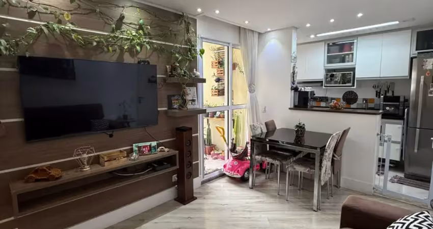 Apartamento de 48 metros com 2 dormitorios semi mobiliado