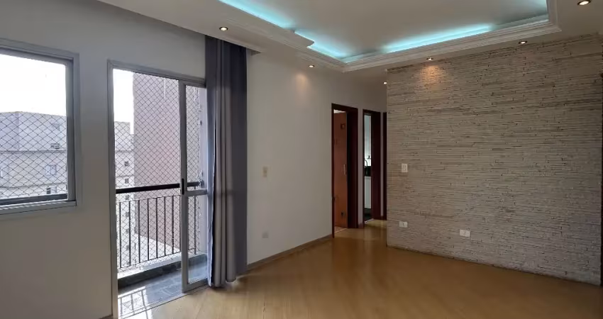 Apartamento de 68 metros com 3 dormitorios semi mobiliado