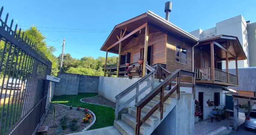 Casa à venda na Ana Rech, Caxias do Sul 