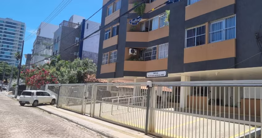 Apartamento á venda com dois quartos no Rio Vermelho