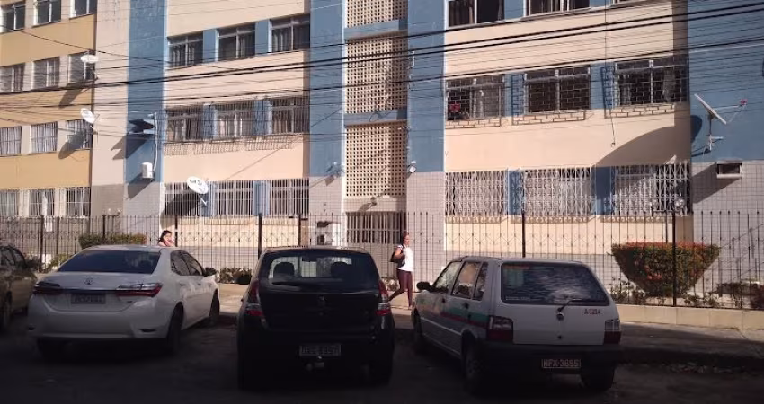 Apartamento para alugar com três quartos totalmente mobiliado na Federação