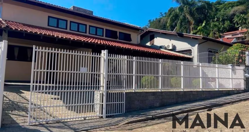 Casa com 3 quartos à venda no Velha, Blumenau 