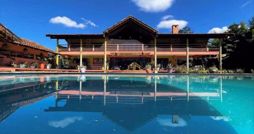 Casa com 5 quartos, sendo 5 suítes à venda, 1333m² por R$ 8.000.000 - Cond. Jardim Mediterrâneo - Granja Viana - Cotia/SP