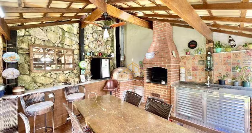 Casa com 3 quartos à venda, 183 m² por R$ 1.280.000 - Chácara Santa Lúcia - Carapicuíba/SP