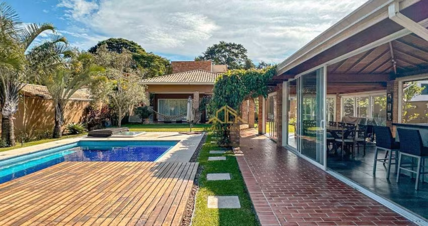 Casa com 4 quartos à venda, 549 m² por R$ 3.500.000 - Parque Dom Henrique - Cotia/SP