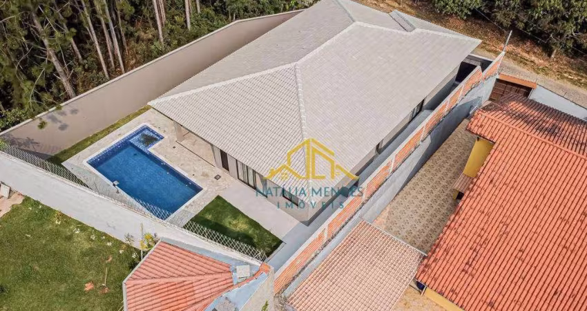Casa térrea com 3 quartos, sendo 3 suítes à venda, 241 m² por R$ 1.380.000 - Gramado - Cotia/SP