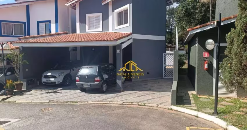 Casa Reformada em Condomínio Fechado na Granja Viana – R$ 960.000 e Aluguel R$ 4.428