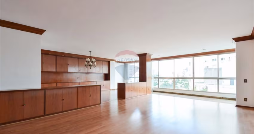 Apartamento maravilhoso e amplo de 3 dormitórios e sala deslumbrante em Higienópolis.