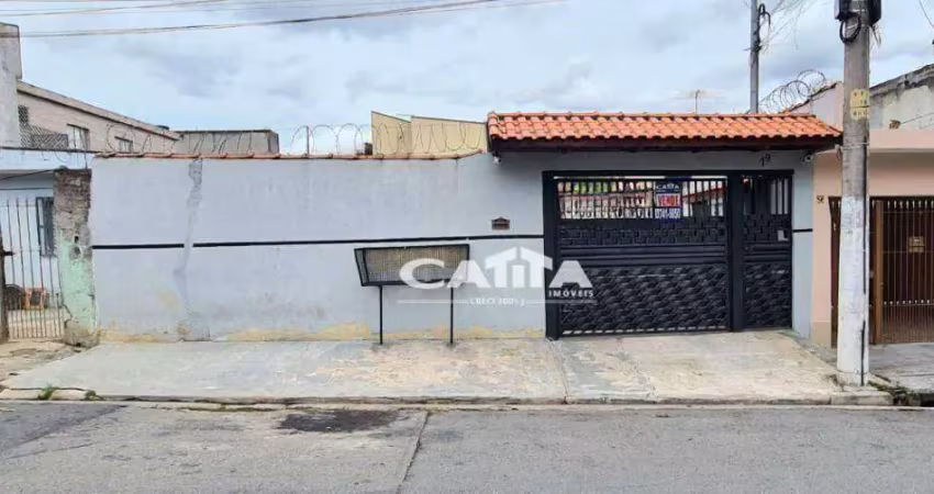 Sobrado com 02 quartos e 01 vaga à venda na cidade líder.