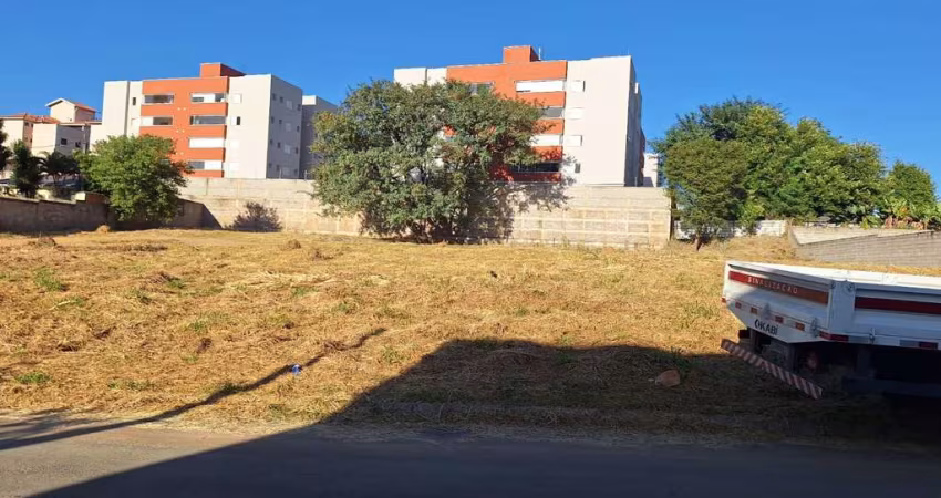 Terreno comercial à venda no Pinheirinho, Vinhedo 
