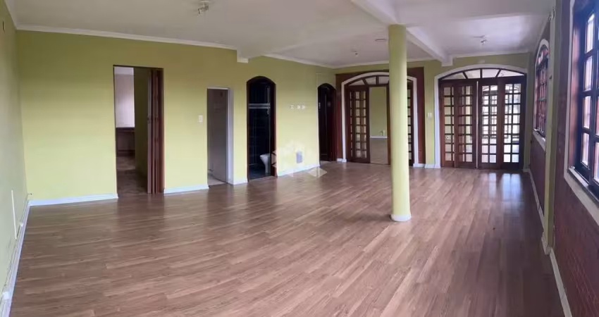 Casa ampla na vila rosalia, paralela com timoteo penteado.