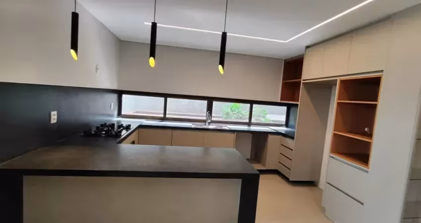 Linda Casa em Itaim Paulista