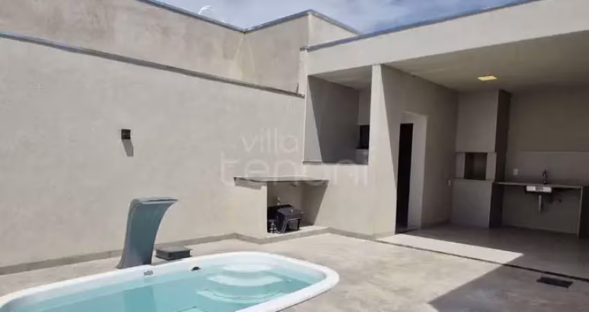 Bela casa á venda no miravista, com 2 dormitórios e piscina!