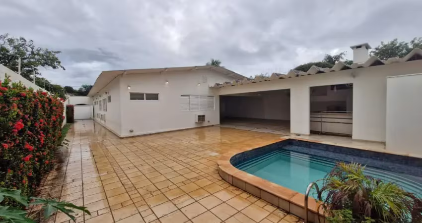 Casa maravilhosa à venda com 4 suítes, no centro de mirassol!