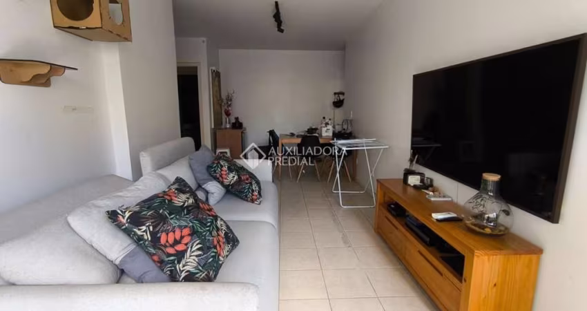 Apartamento com 3 quartos para alugar na Rua Frei Caneca, 218, Agronômica, Florianópolis