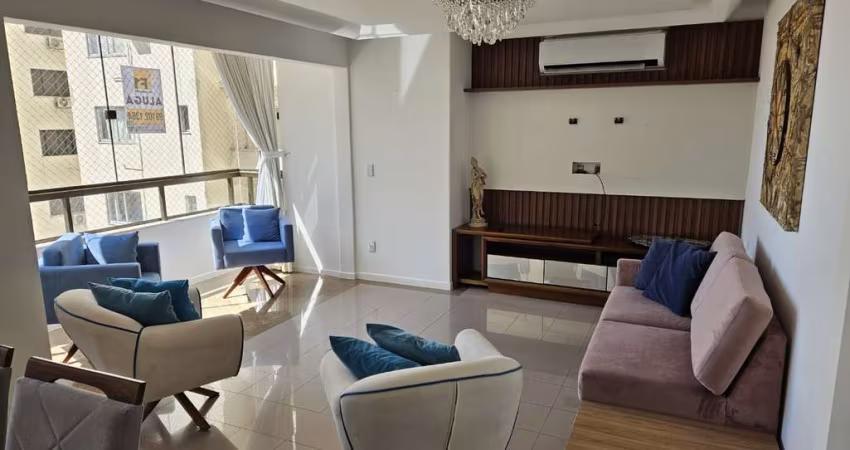 Apartamento com 3 quartos para alugar na Rua Heitor Luz, 69, Centro, Florianópolis