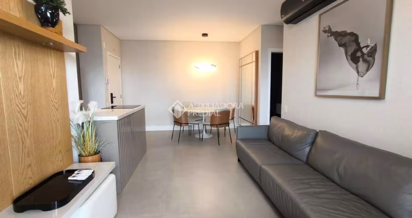 Apartamento com 2 quartos para alugar na Rua João Pio Duarte Silva, 1630, Córrego Grande, Florianópolis