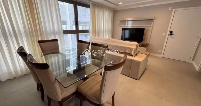 Apartamento com 3 quartos para alugar na Rua Presidente Nereu Ramos, 331, Centro, Florianópolis